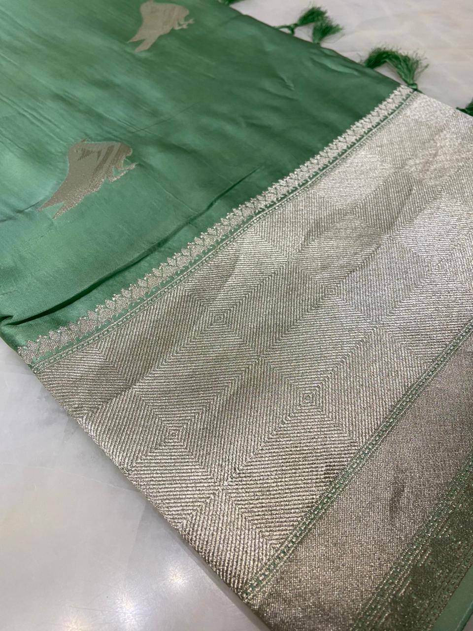 Pure Mashru crepe satin silk saree - Kanjeevaram Silk Mandir