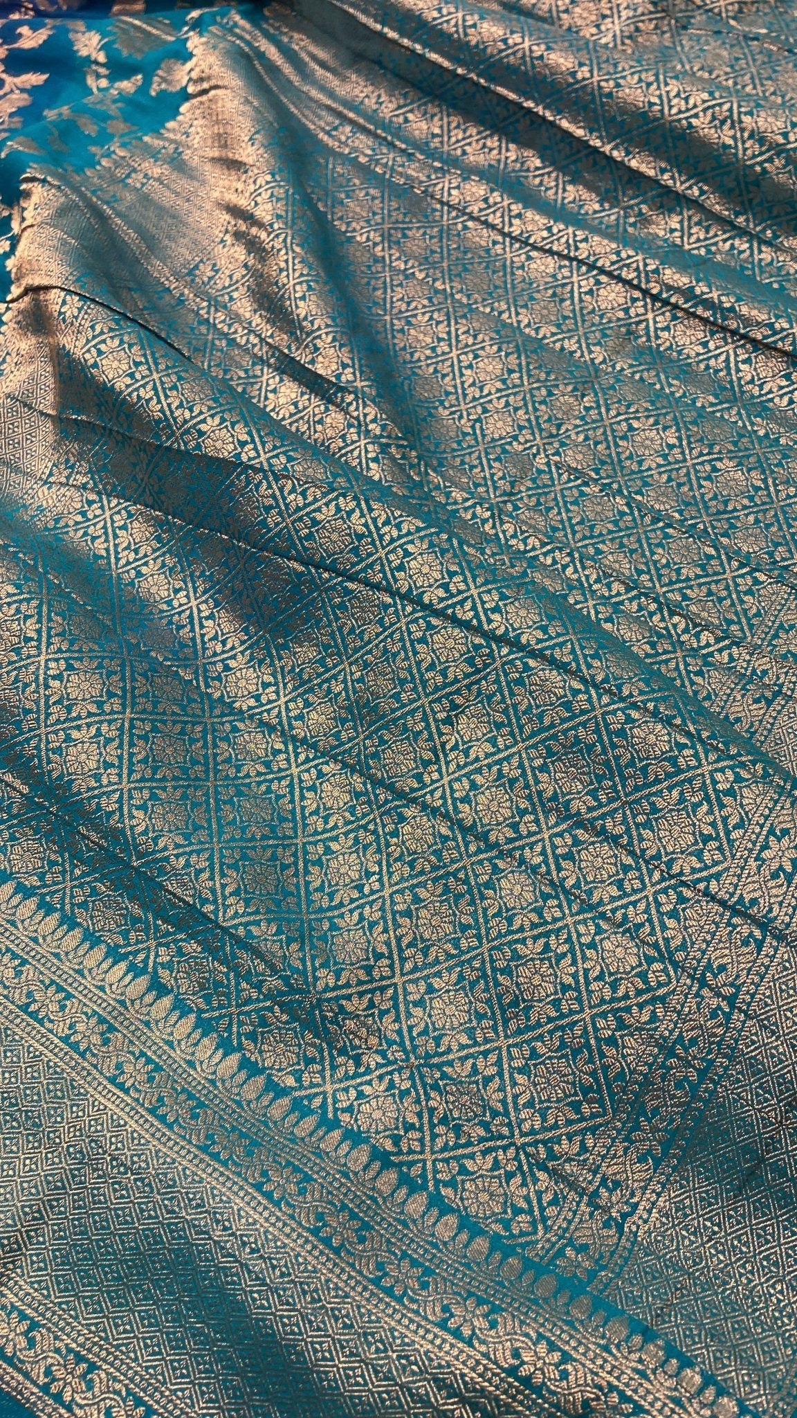 Pure Mix Banarasi Georgette Dual Tone Saree - Kanjeevaram Silk Mandir
