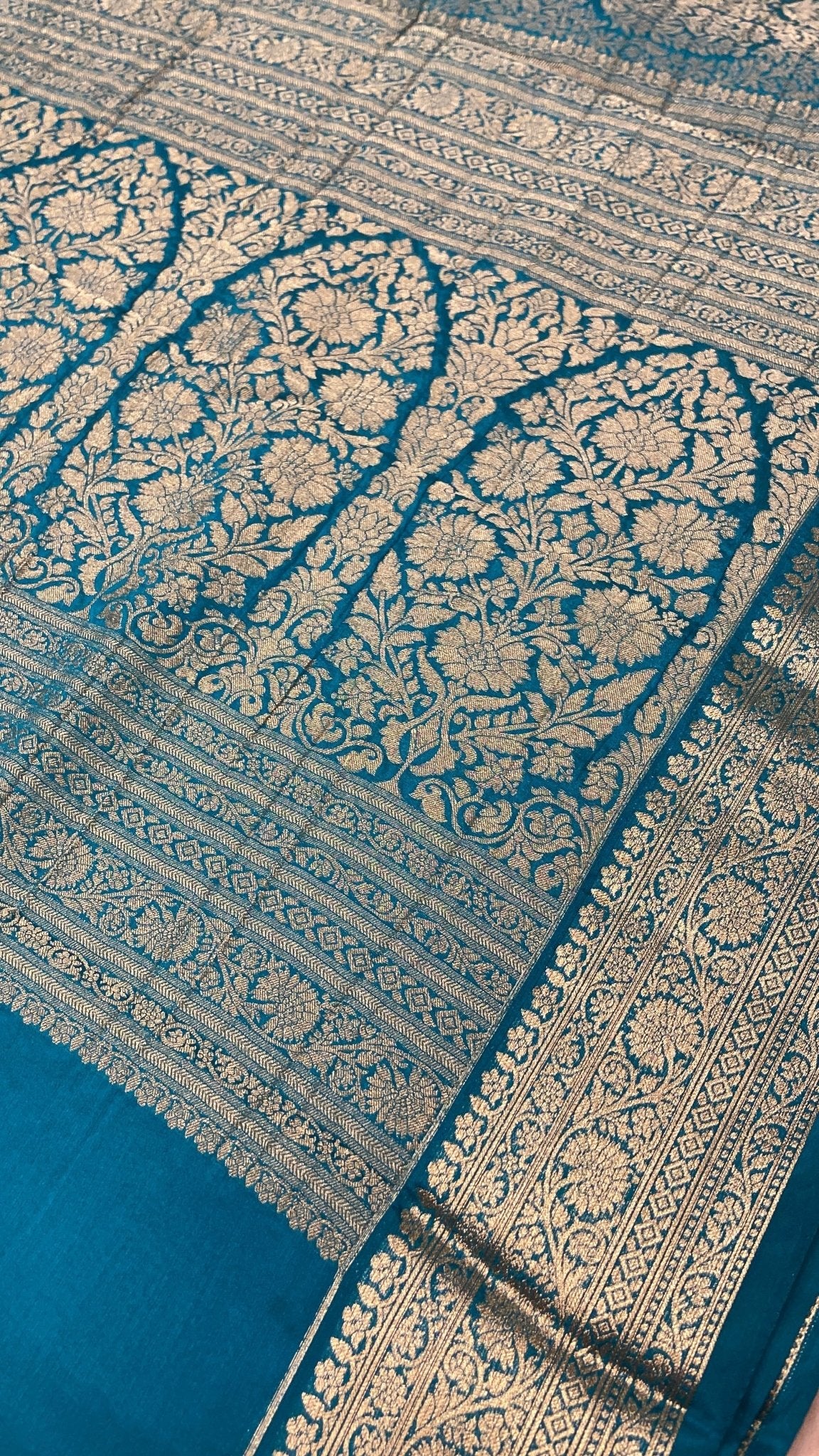 Pure Mix Georgette Saree - Kanjeevaram Silk Mandir