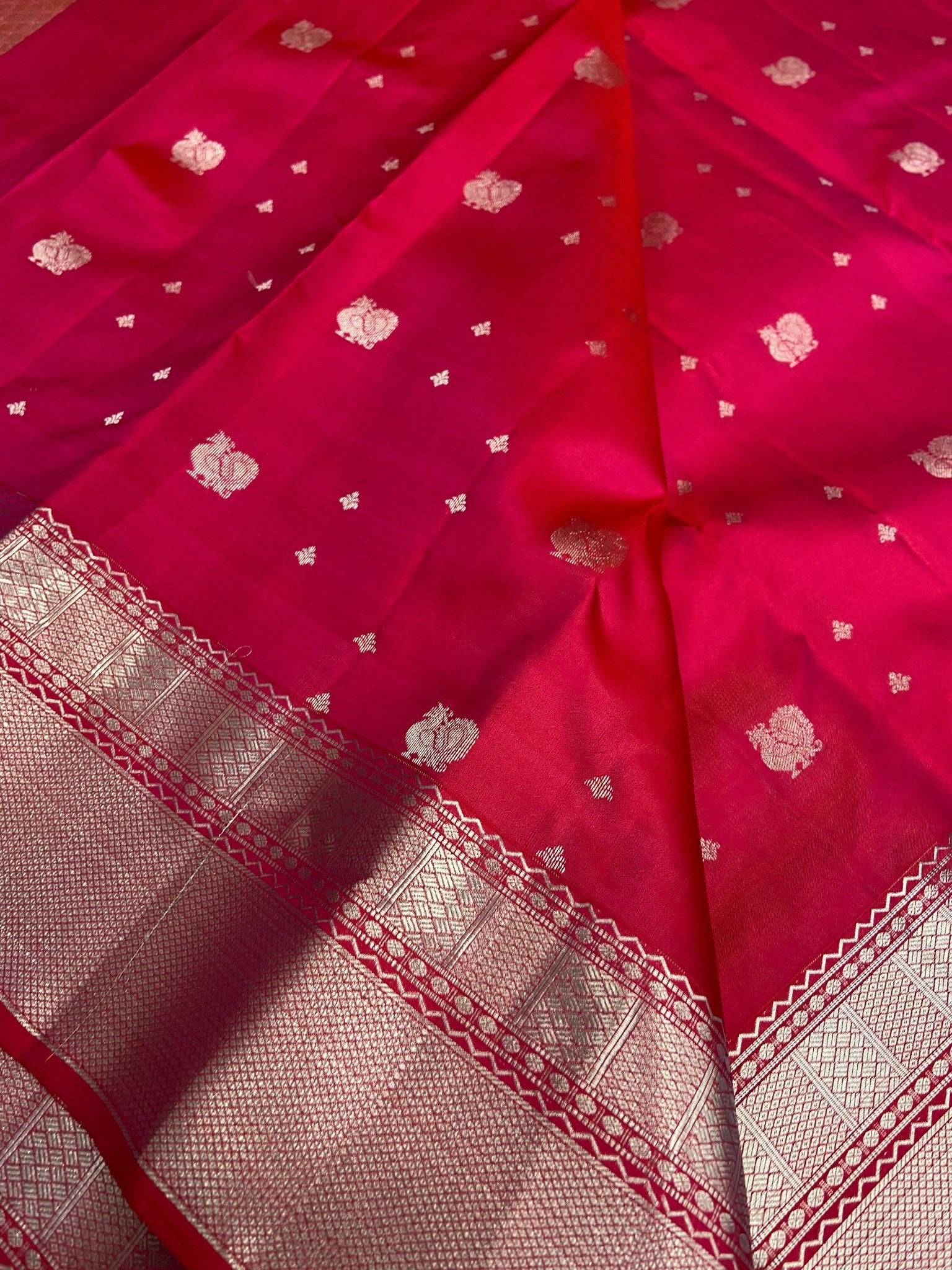 Pure Zari handloom Kanjeevaram silk mark certified saree - Kanjeevaram Silk Mandir