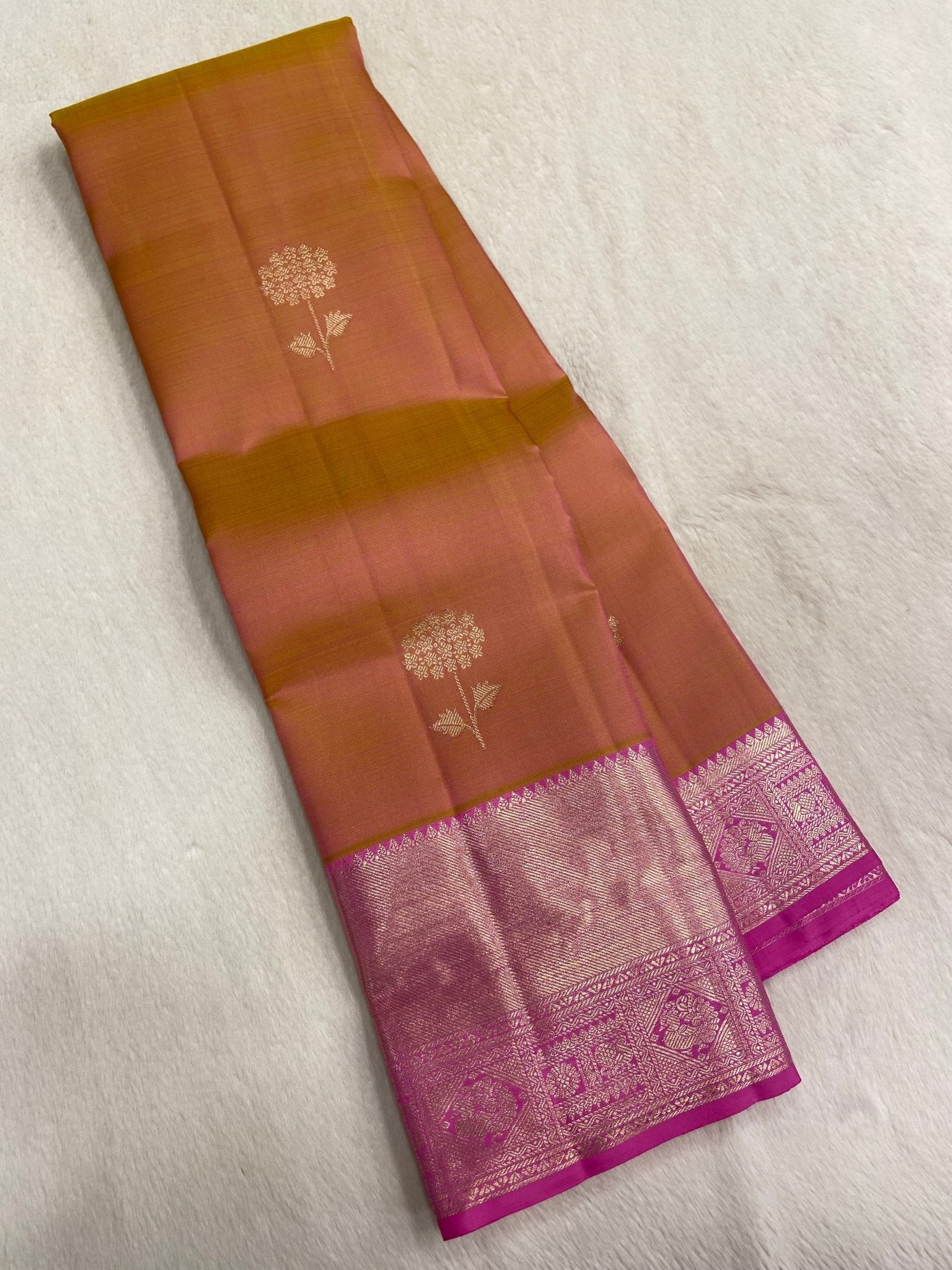 Pure zari handloom Kanjeevaram silk mark certified saree - Kanjeevaram Silk Mandir