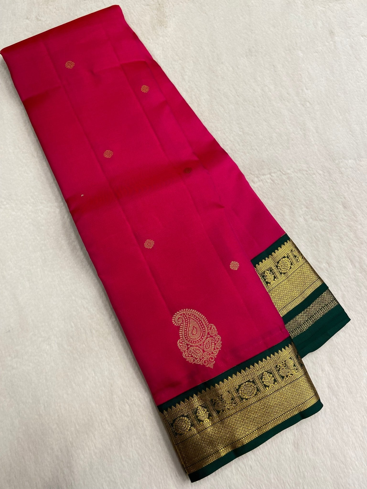 Pure Zari handloom Kanjeevaram silk mark certified saree - Kanjeevaram Silk Mandir