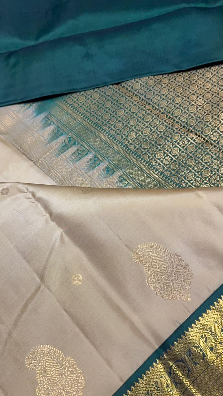 Pure Zari handloom Kanjeevaram silk mark certified saree - Kanjeevaram Silk Mandir