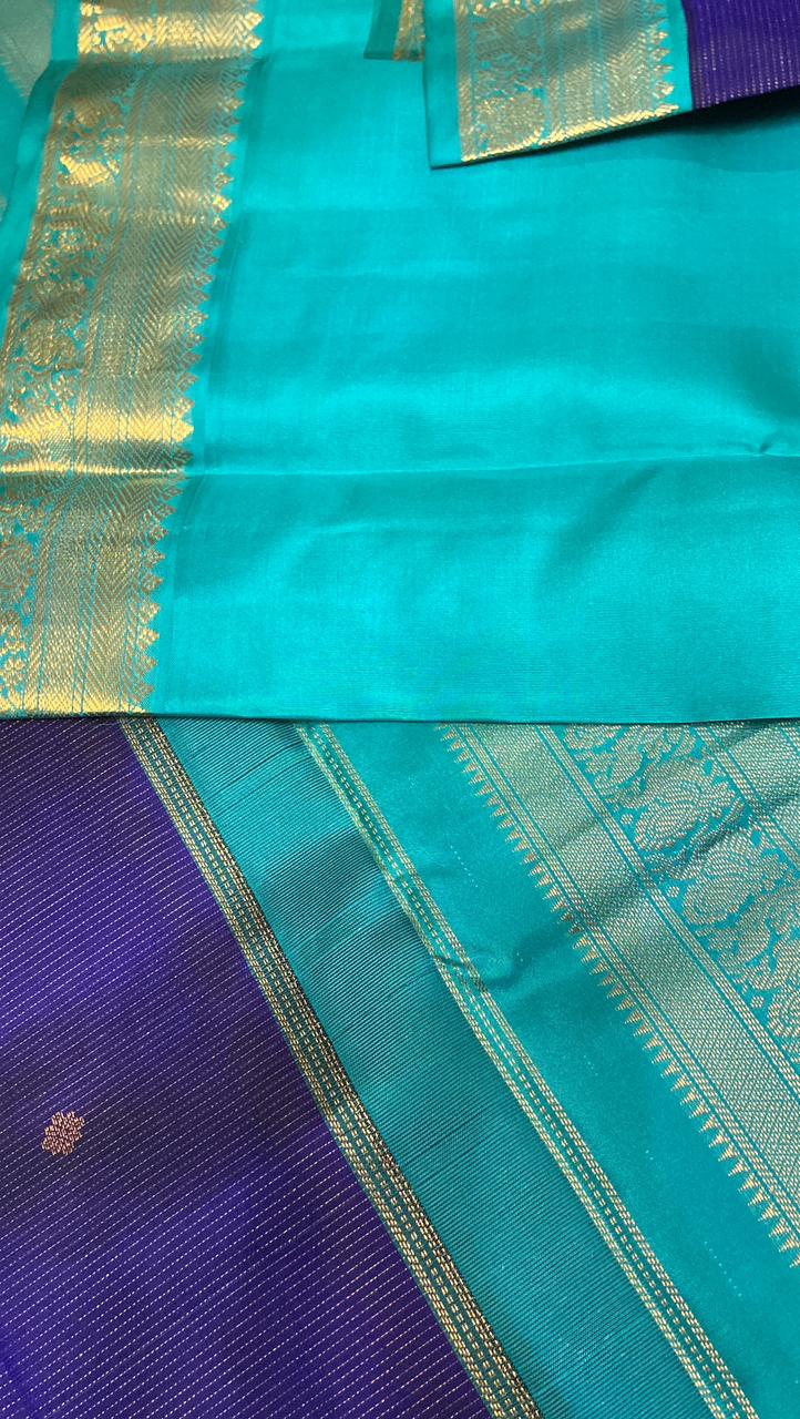 Pure Zari handloom Kanjeevaram silk mark certified saree - Kanjeevaram Silk Mandir