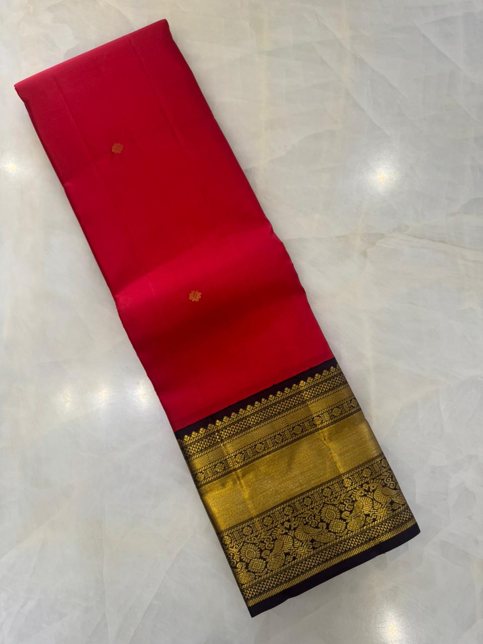 Pure zari handloom Kanjeevaram silk mark certified saree - Kanjeevaram Silk Mandir
