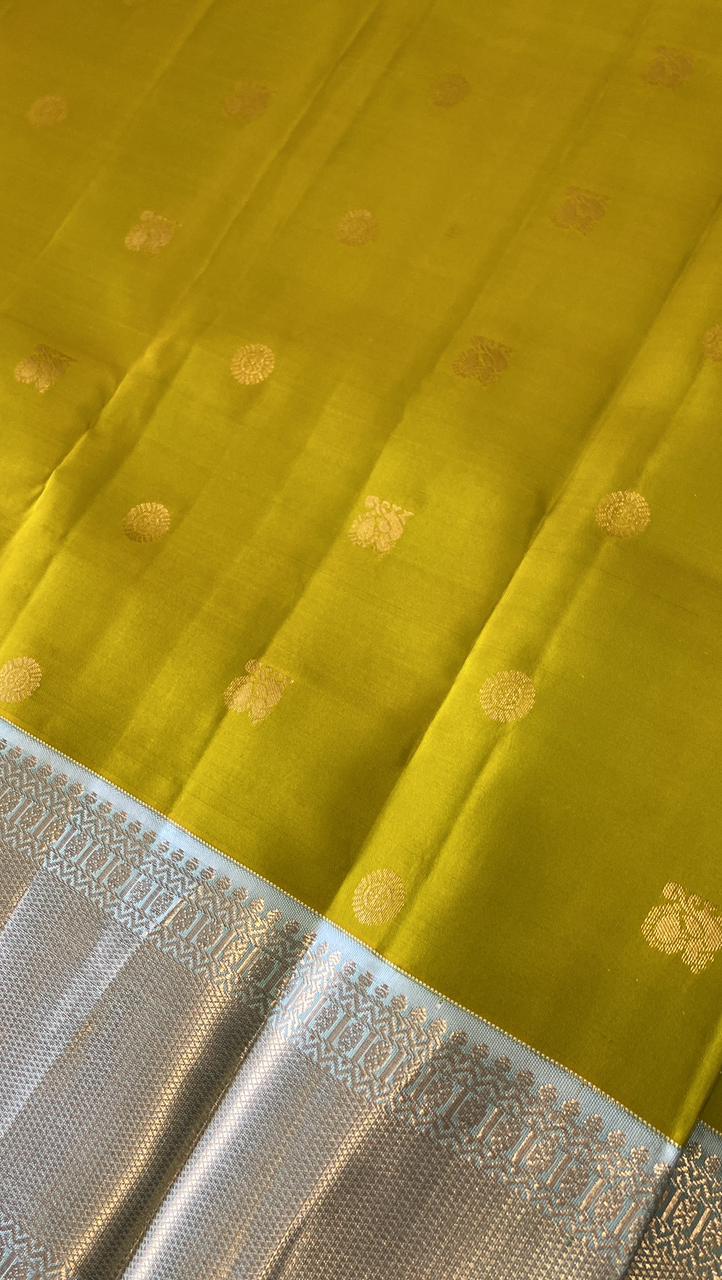 Pure zari handloom Kanjeevaram silk mark certified saree - Kanjeevaram Silk Mandir