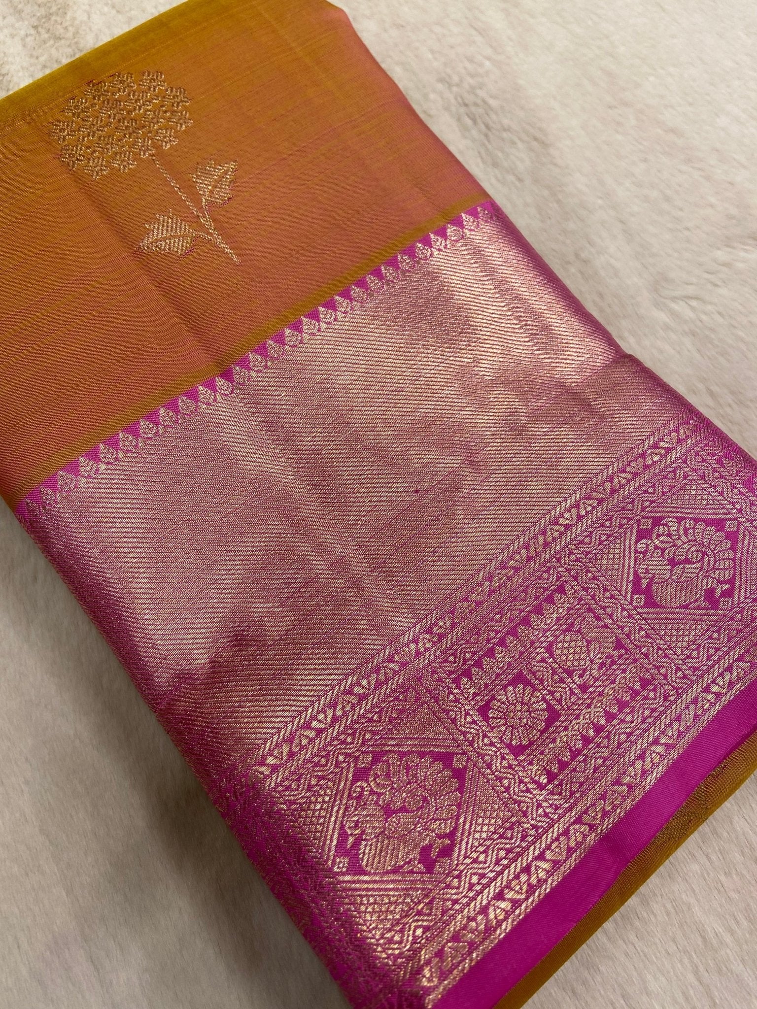 Pure zari handloom Kanjeevaram silk mark certified saree - Kanjeevaram Silk Mandir