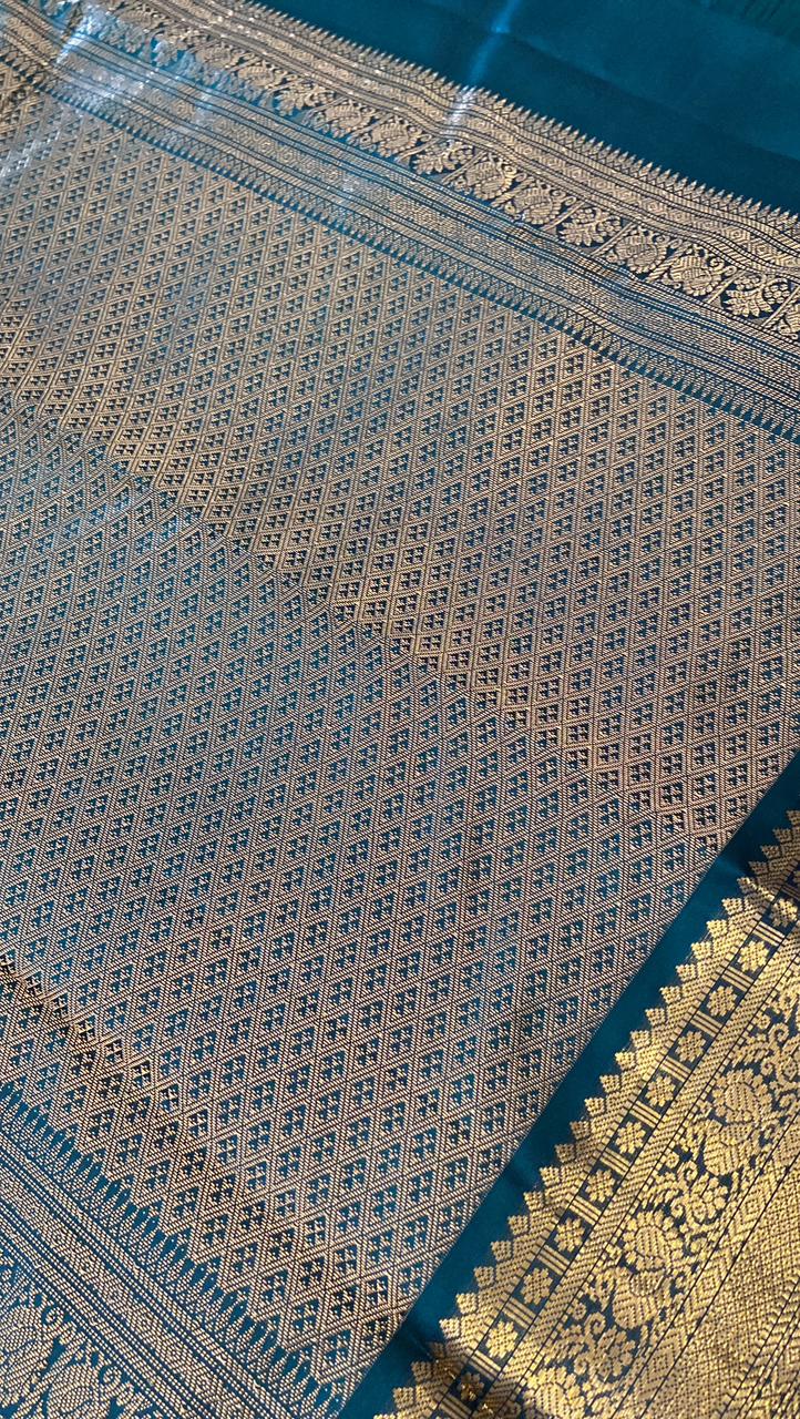 Pure Zari handloom Kanjeevaram silk mark certified saree - Kanjeevaram Silk Mandir