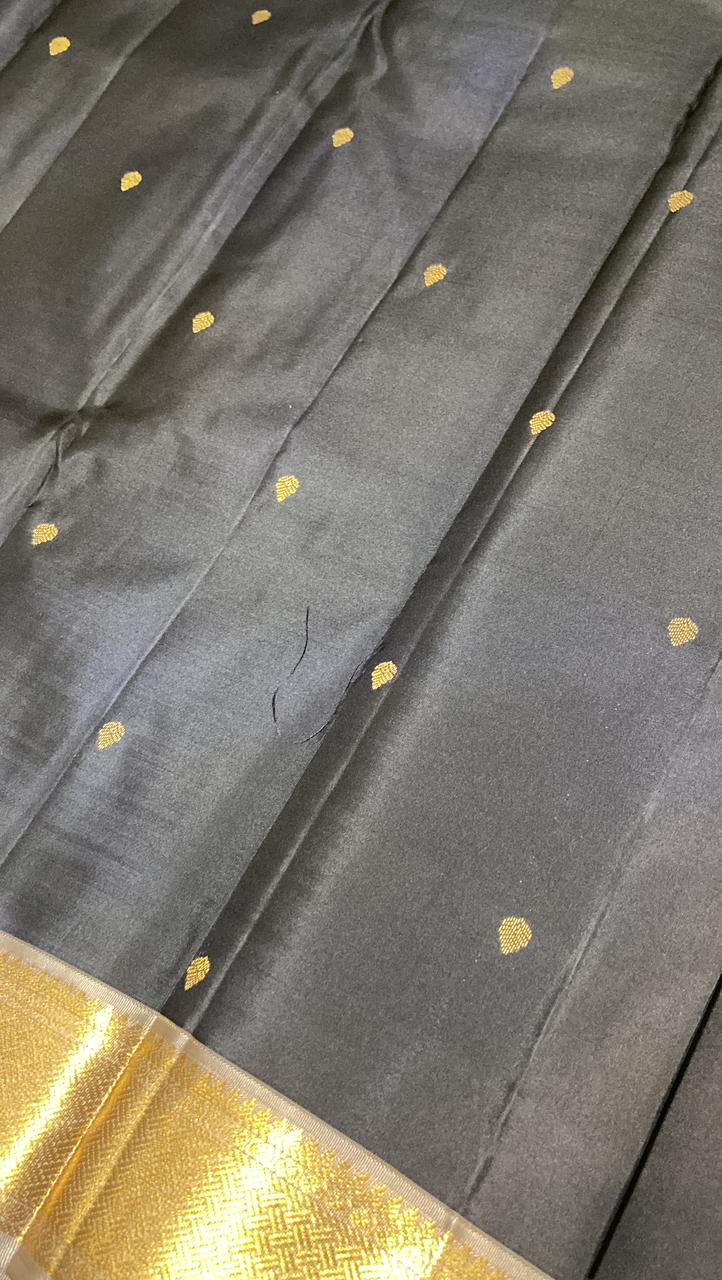 Pure Zari handloom Kanjeevaram silk mark certified saree - Kanjeevaram Silk Mandir