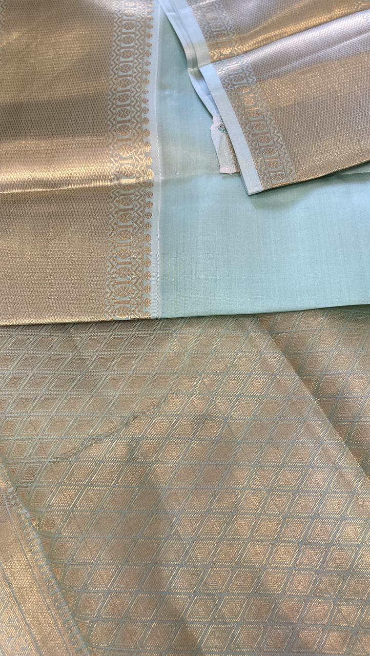 Pure zari handloom Kanjeevaram silk mark certified saree - Kanjeevaram Silk Mandir