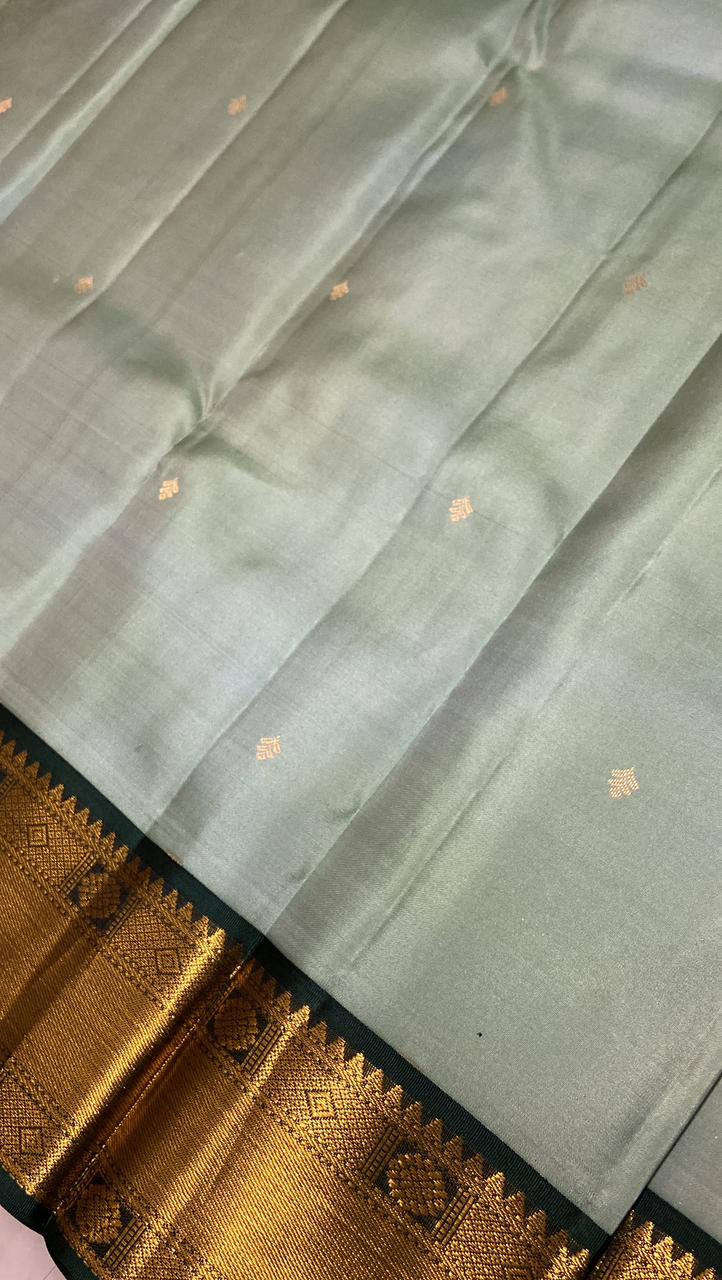 Pure Zari handloom Kanjeevaram silk mark certified saree - Kanjeevaram Silk Mandir