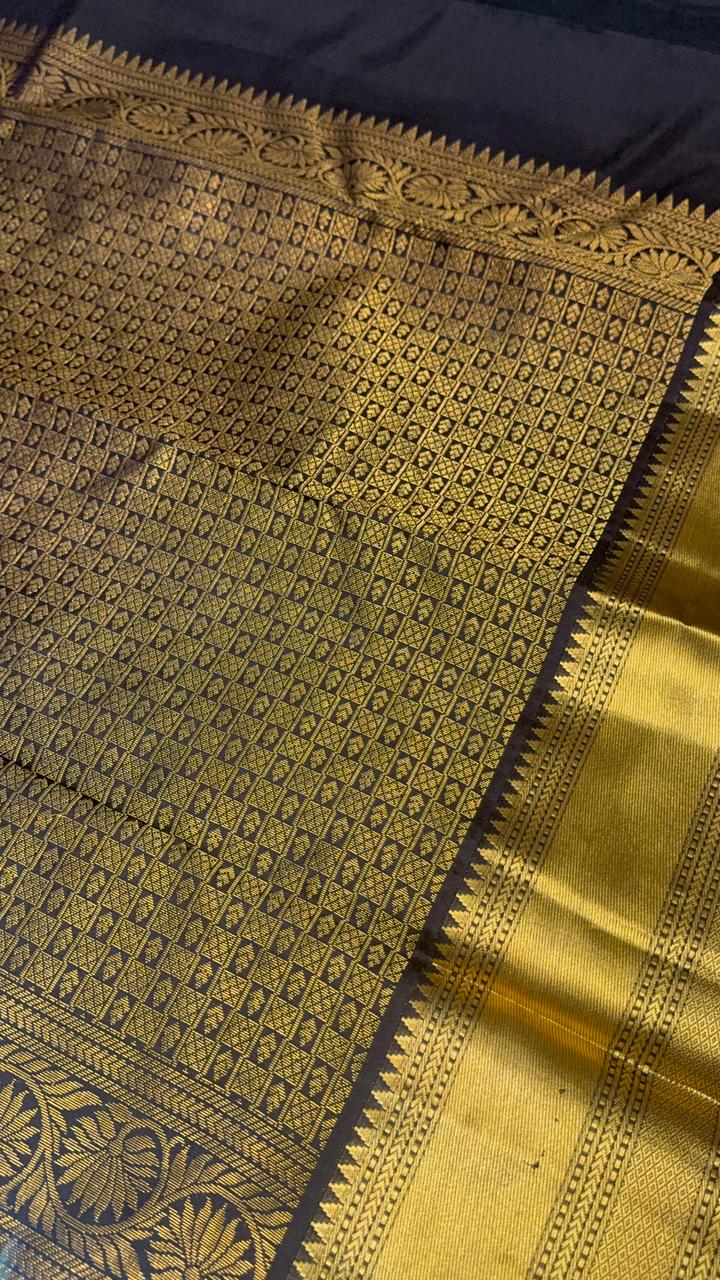 Pure zari handloom Kanjeevaram silk mark certified saree - Kanjeevaram Silk Mandir