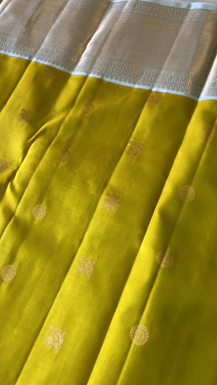 Pure zari handloom Kanjeevaram silk mark certified saree - Kanjeevaram Silk Mandir