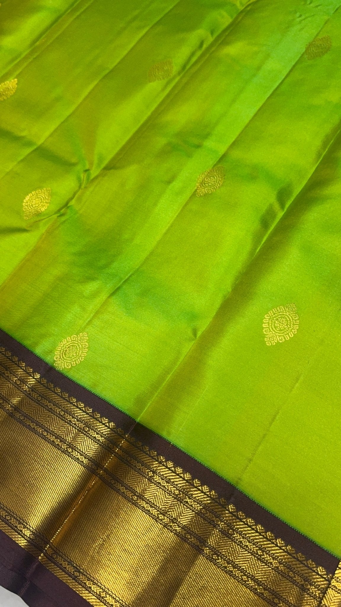 Pure zari handloom Kanjeevaram silk mark certified saree - Kanjeevaram Silk Mandir