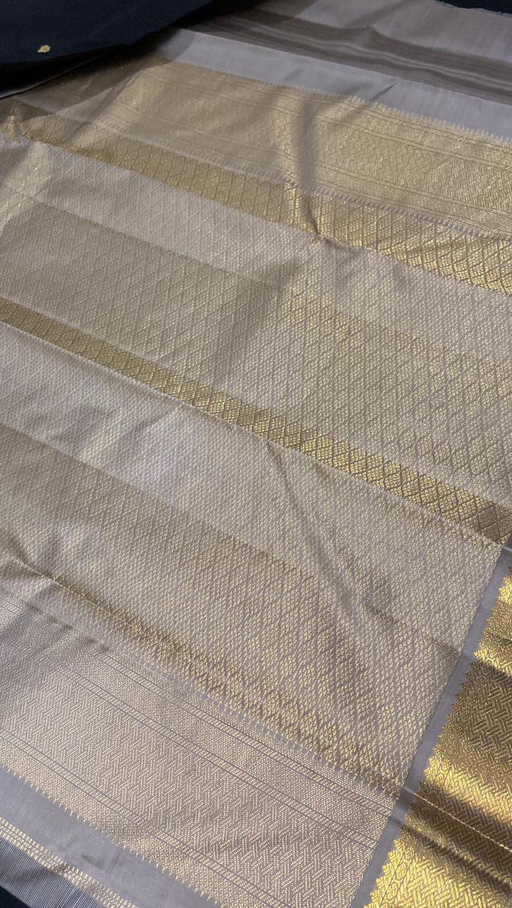 Pure Zari handloom Kanjeevaram silk mark certified saree - Kanjeevaram Silk Mandir