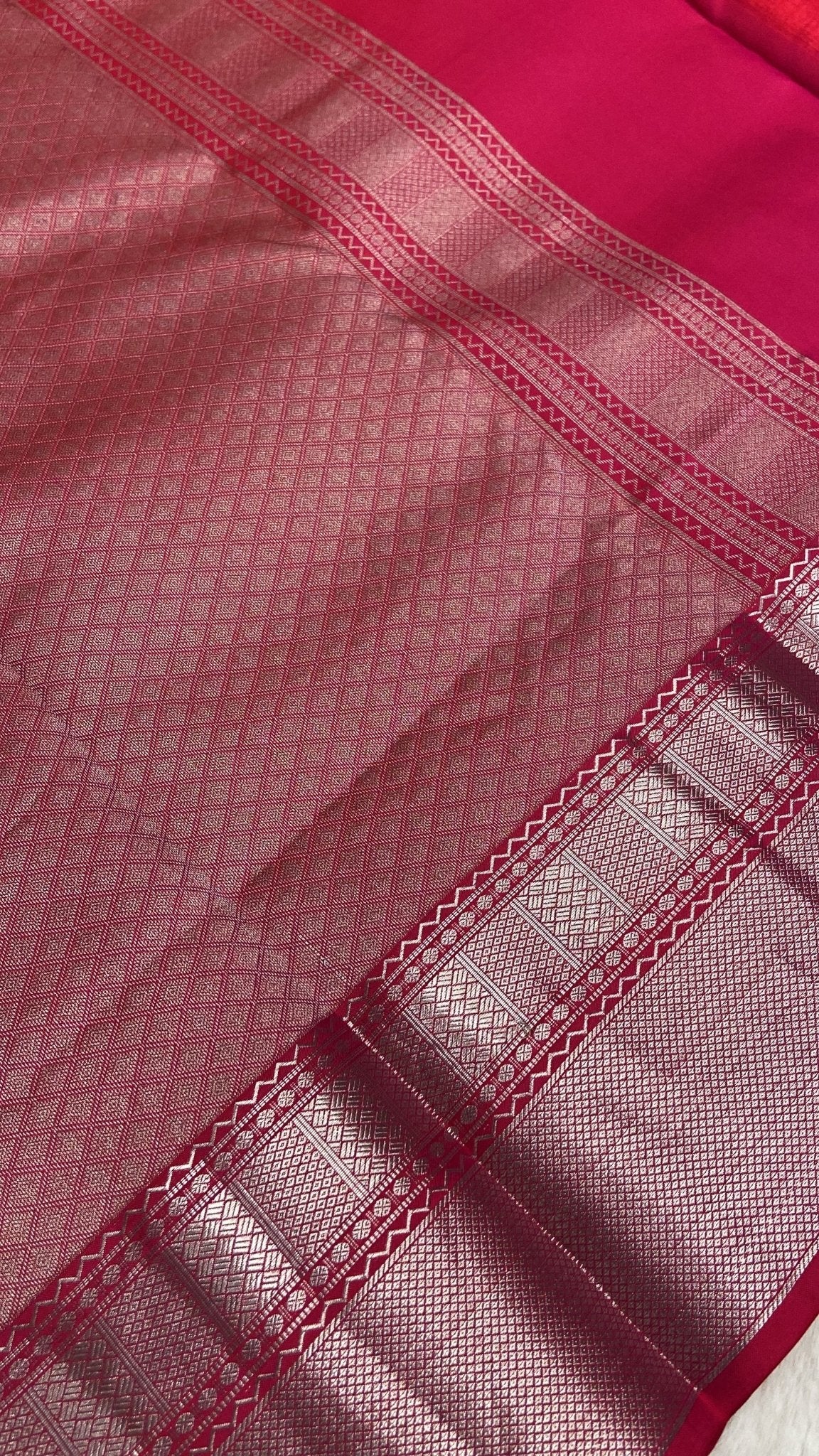 Pure Zari handloom Kanjeevaram silk mark certified saree - Kanjeevaram Silk Mandir