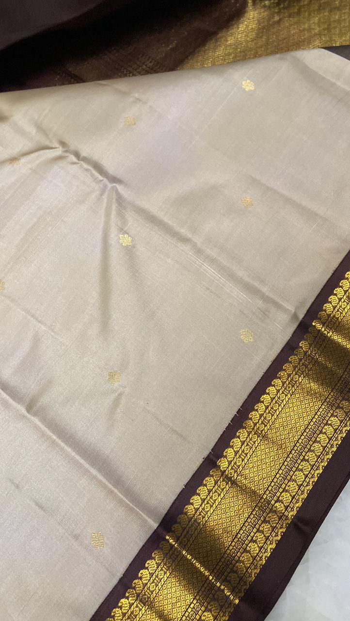 Pure Zari handloom Kanjeevaram silk mark certified saree - Kanjeevaram Silk Mandir