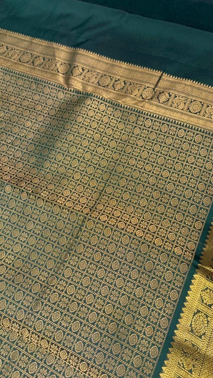 Pure Zari handloom Kanjeevaram silk mark certified saree - Kanjeevaram Silk Mandir