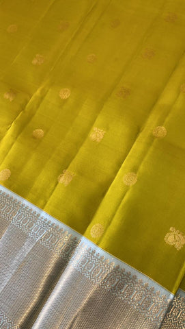 Pure zari handloom Kanjeevaram silk mark certified saree