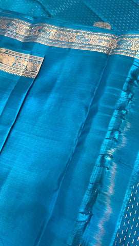 Pure Zari handloom Kanjeevaram silk mark certified saree