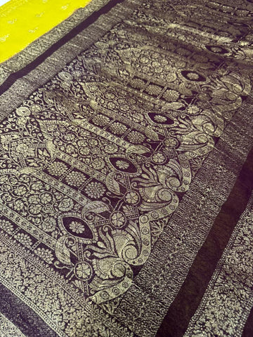 Premium quality wrinkle crepe silk saree