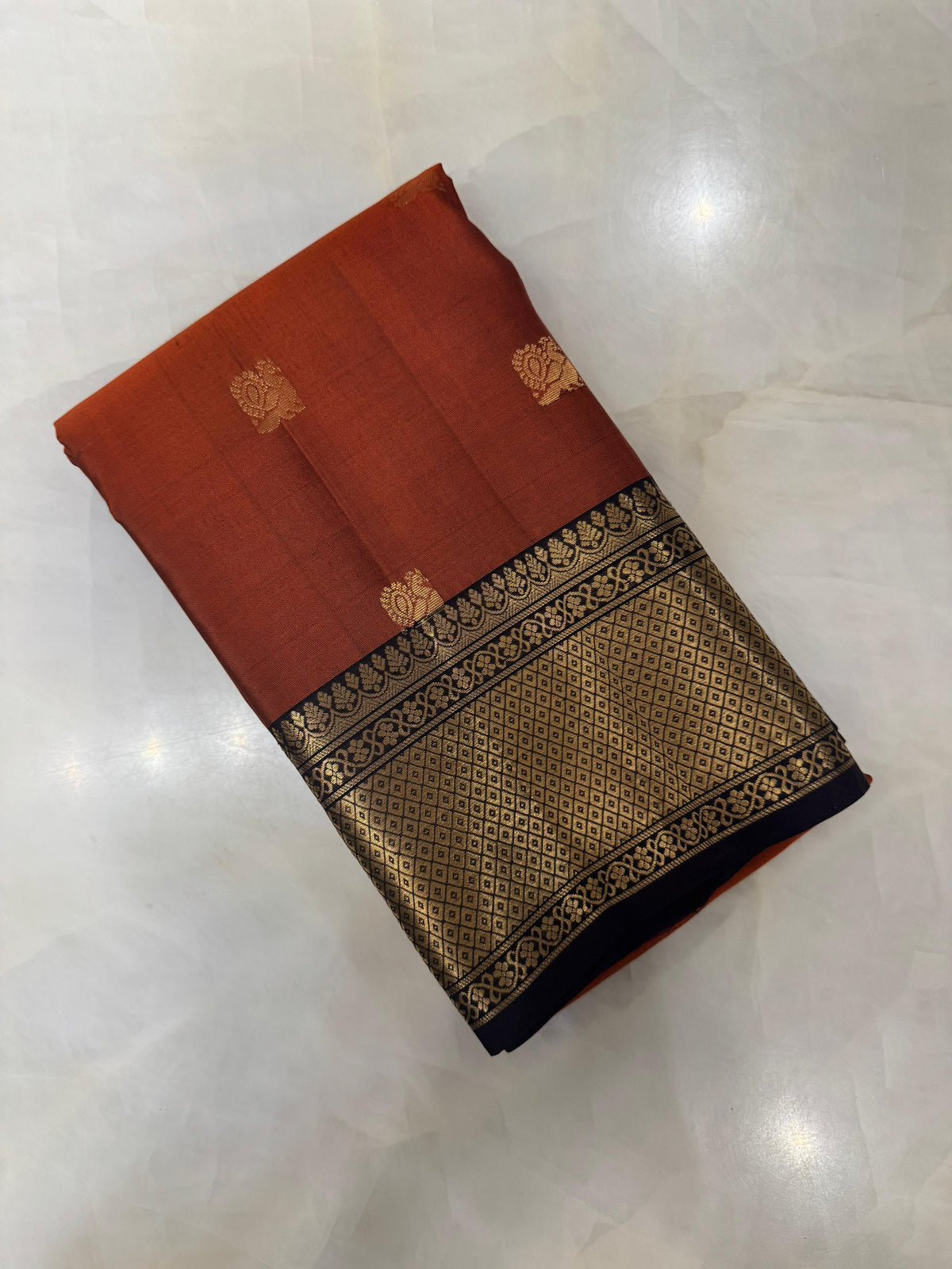 Pure handloom Kanjeevaram silk mark certified saree