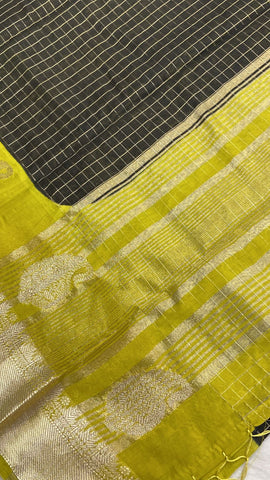 Semi Moongha Crepe Silk Saree 🖤