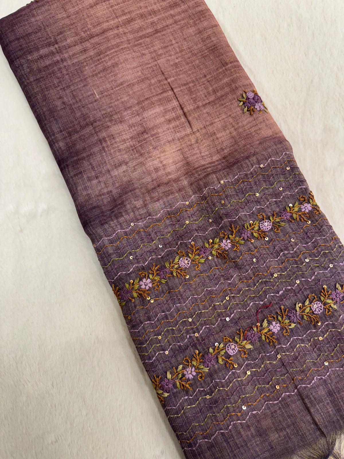 Premium soft organza saree with Katha work 🪻