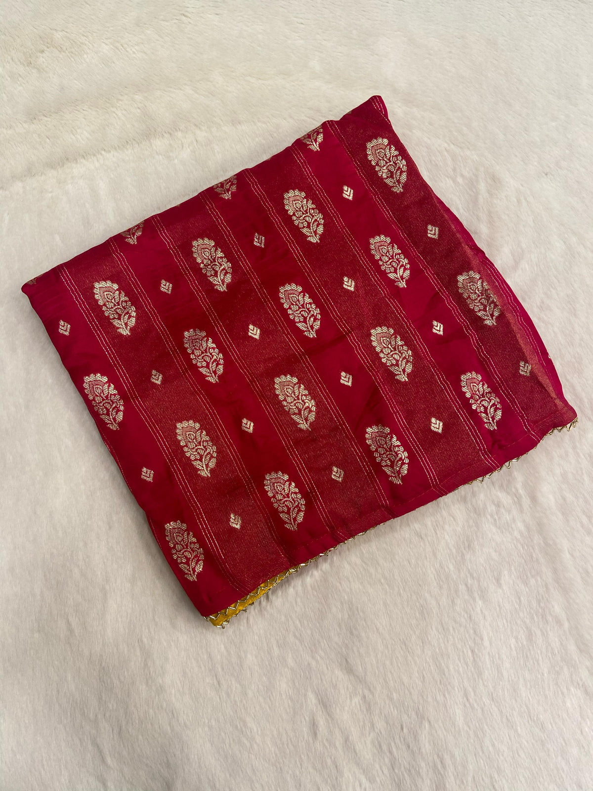 Premium semi Kolkata crepe silk saree with cutdana work (Pink)