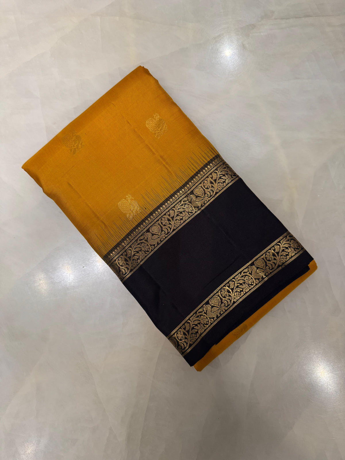 Pure handloom Kanjeevaram silk mark certified saree