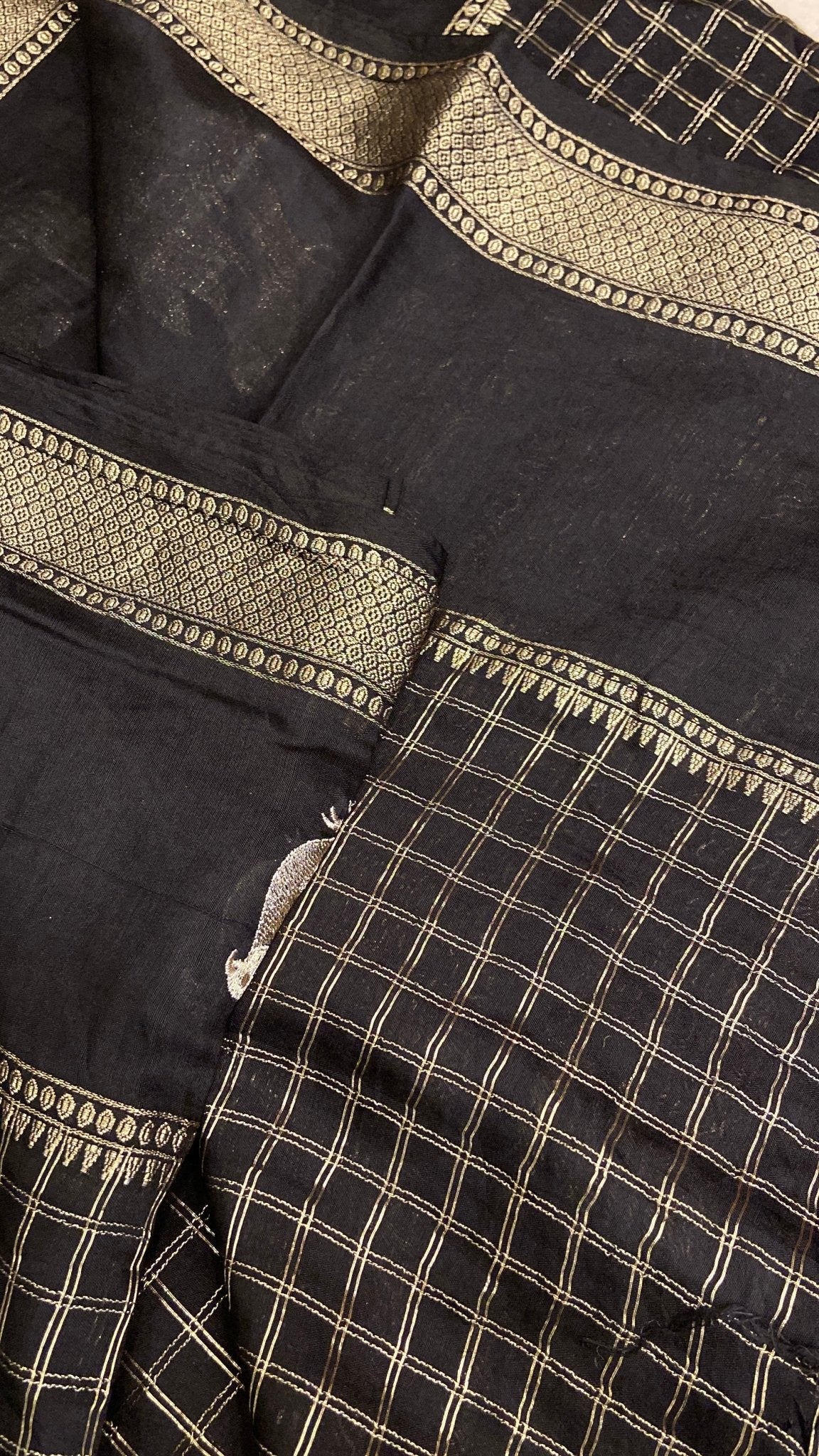 Semi Moongha Crepe Silk Saree - Kanjeevaram Silk Mandir