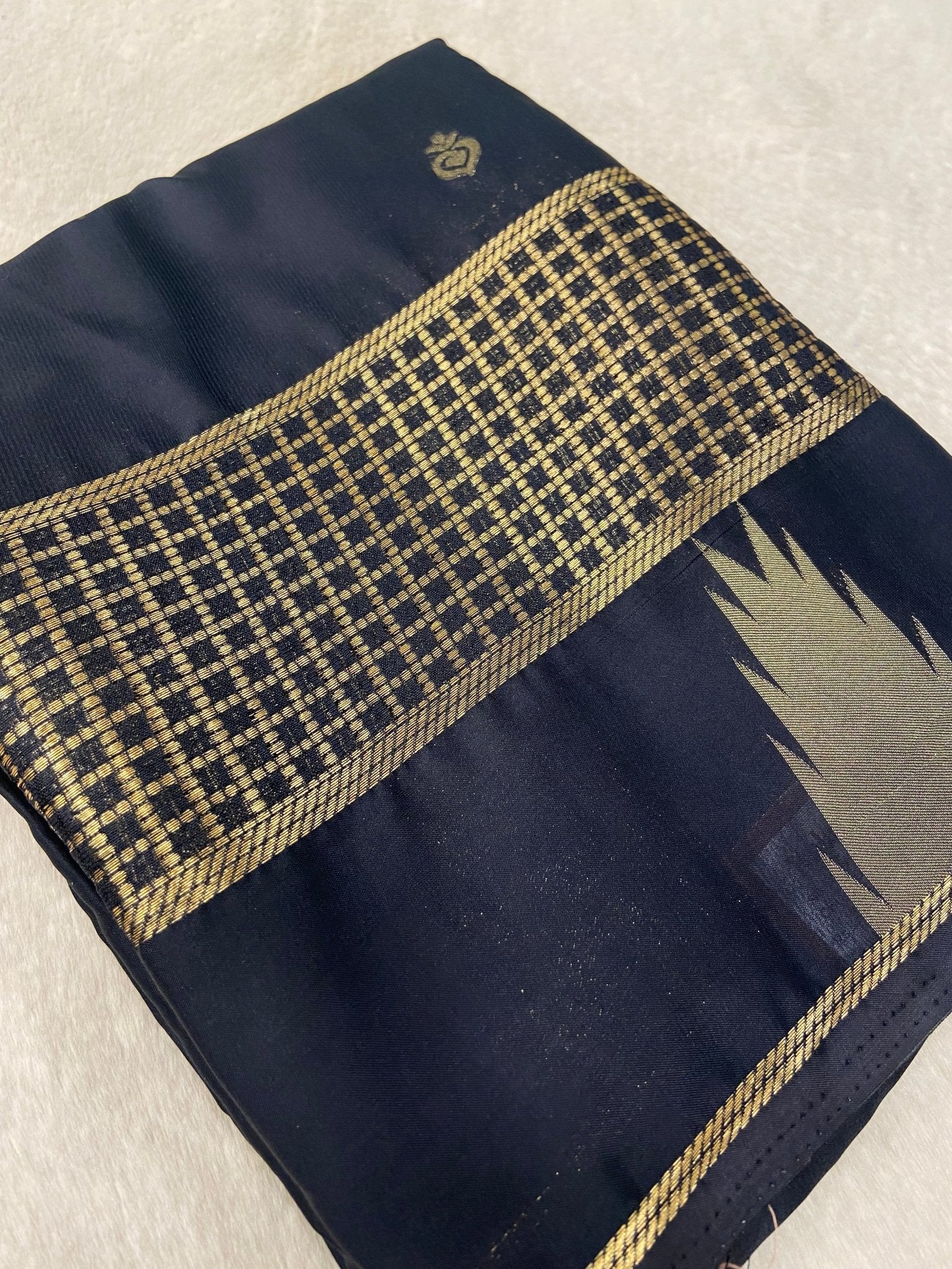 Semi Mysore Silk Saree🖤✨ - Kanjeevaram Silk Mandir