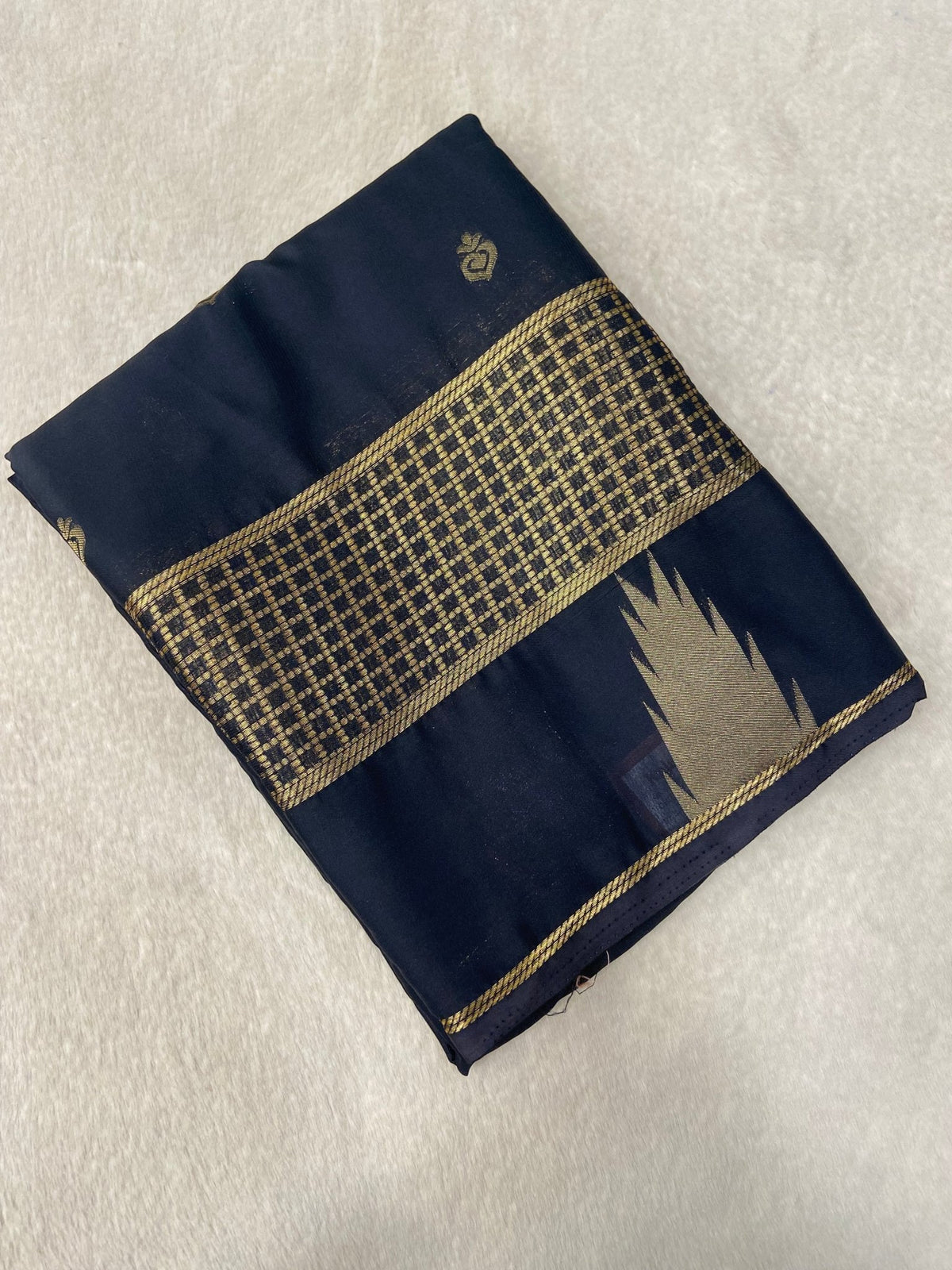 Semi Mysore Silk Saree🖤✨ - Kanjeevaram Silk Mandir